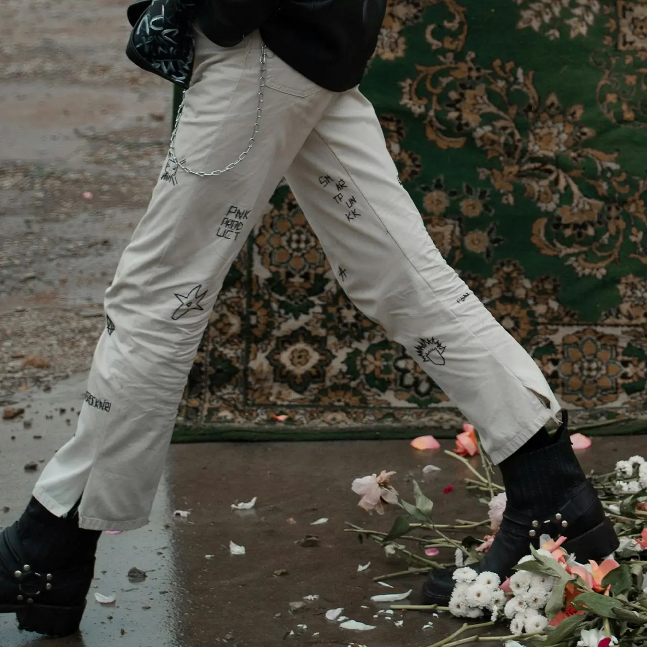 Some White Pants - Image 2